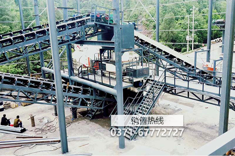 立轴式制砂机时产100-200吨的生产线配置 是石料厂重要的制沙设备